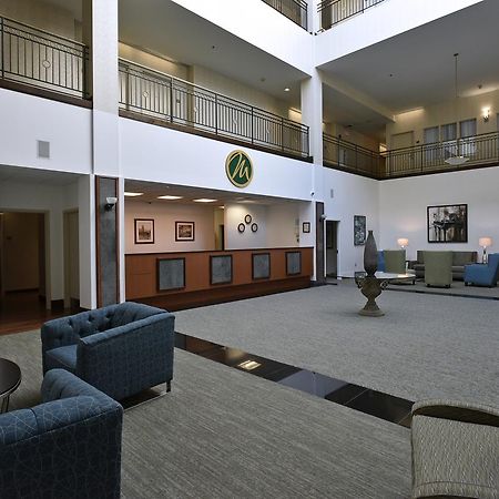 Maron Hotel & Suites Danbury Exterior foto