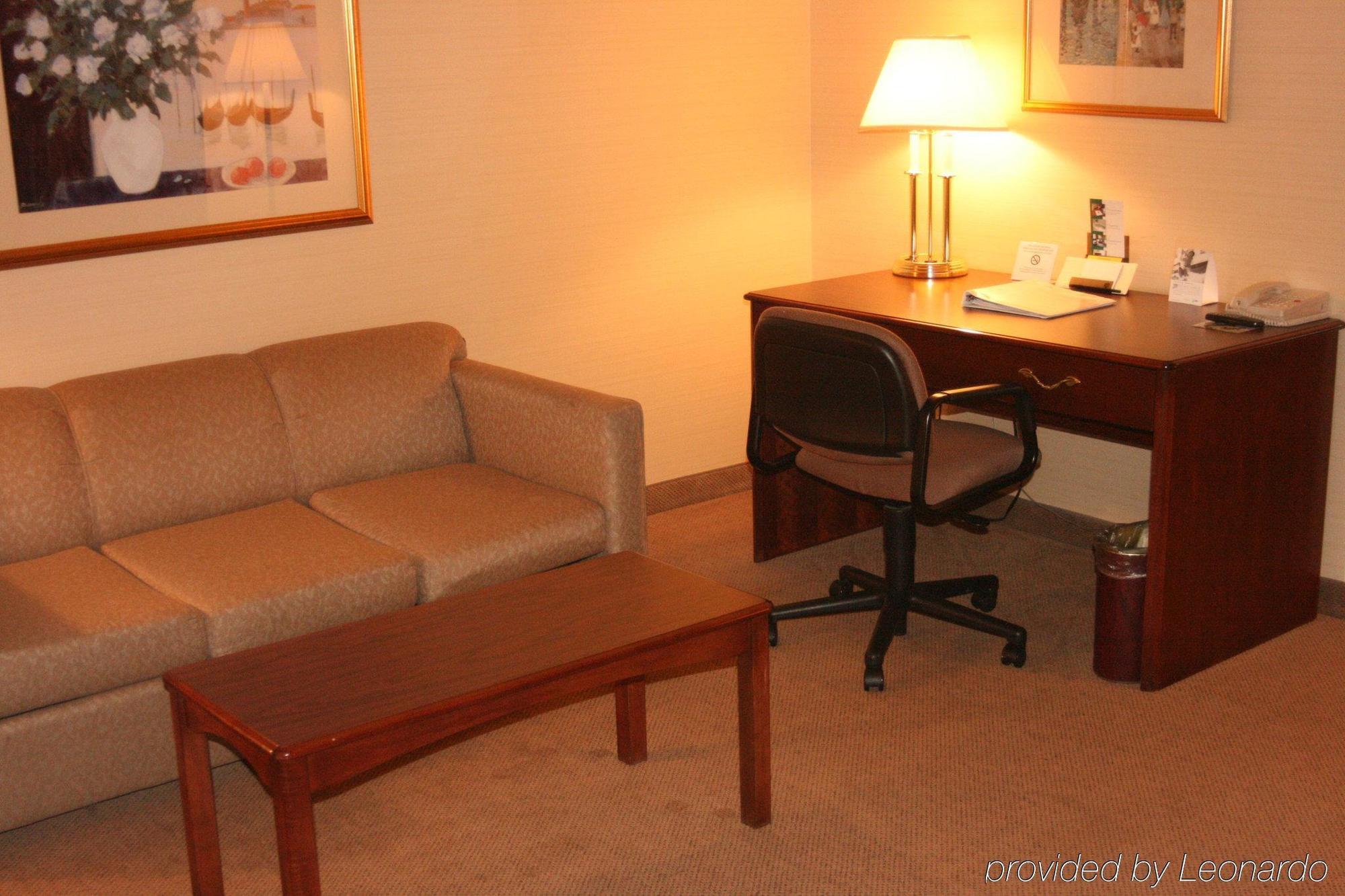 Maron Hotel & Suites Danbury Zimmer foto
