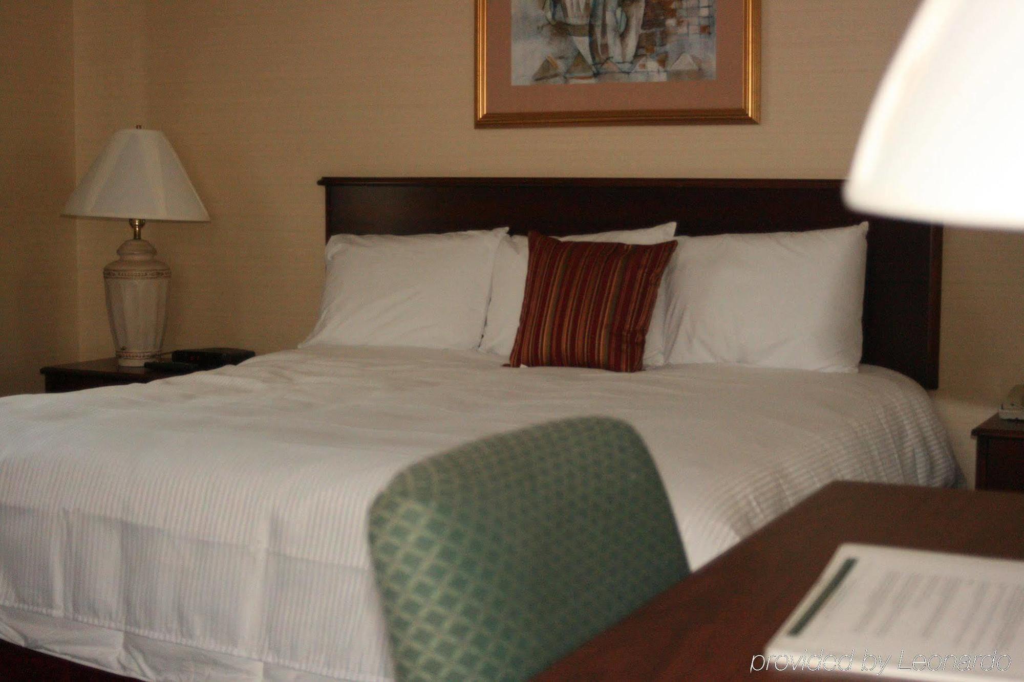 Maron Hotel & Suites Danbury Zimmer foto