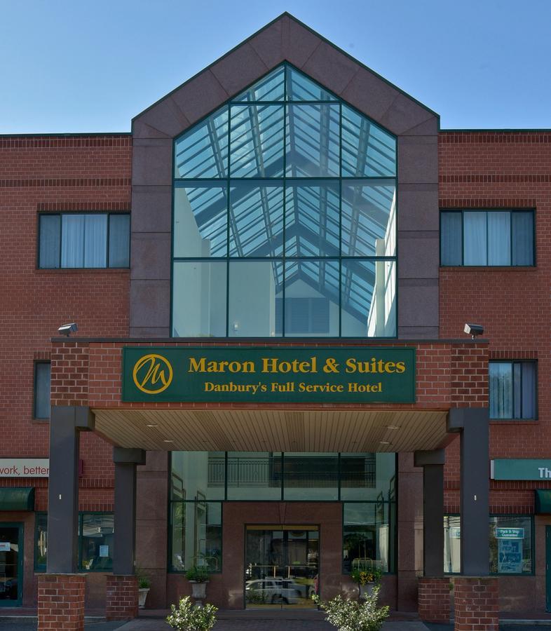 Maron Hotel & Suites Danbury Exterior foto